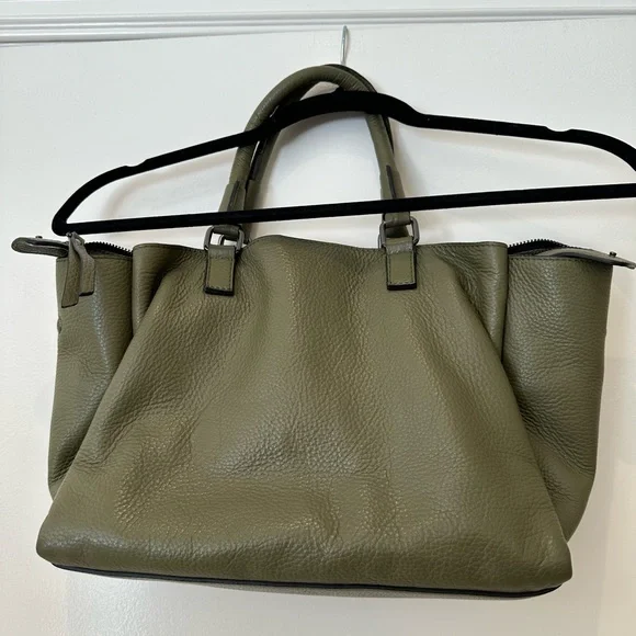 A. Bellucci Green Luxury Leather Handbag - Picture 4 of 4